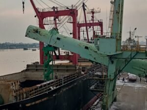 Mengatasi Korosi pada Sistem Hidrolik Spiral Chute di Pabrik Pupuk Palembang